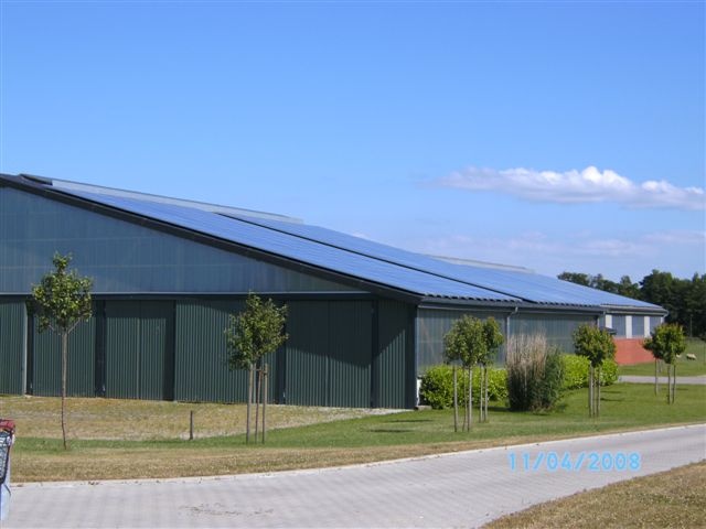 Solaranlage auf dem Dach der Deichschäferei in Holle
