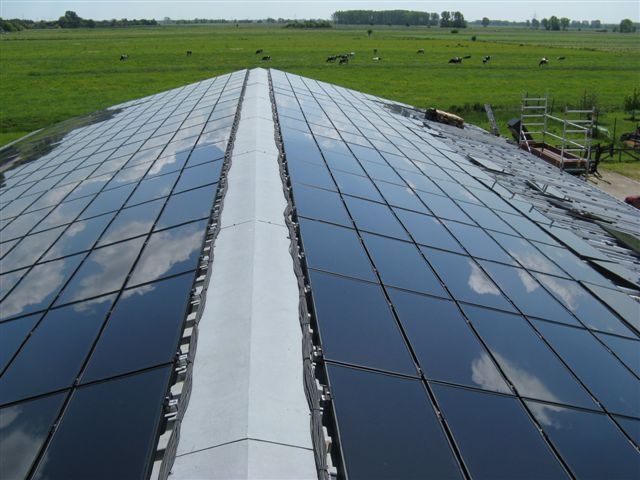 Solaranlage auf dem Dach des Bauhofes in Berne